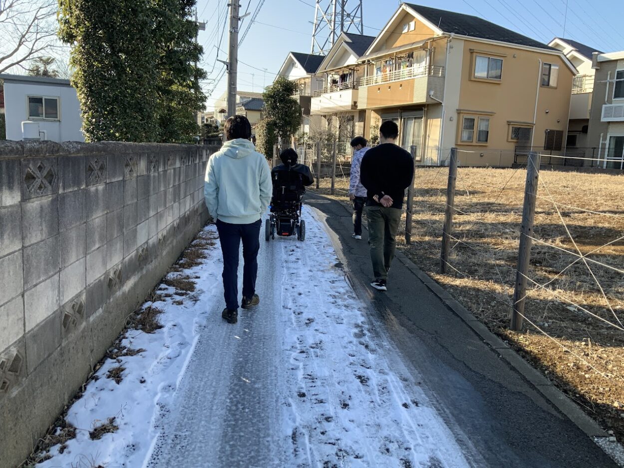 【電動車椅子にまつわるFAQ】電動車椅子で雪道は走れますか？